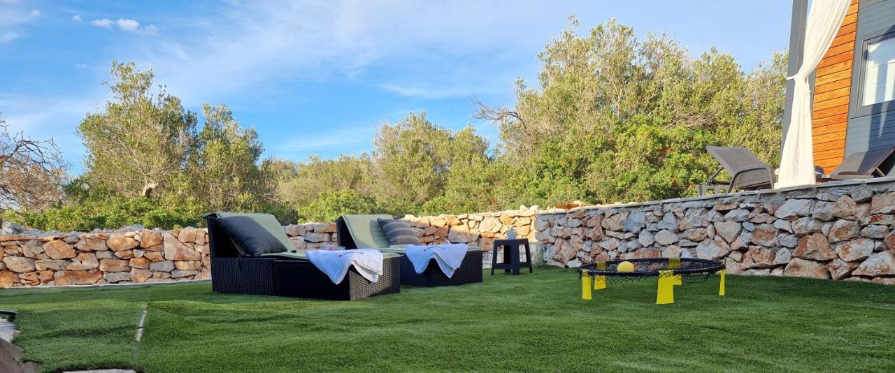 Beach House Hela - Resort & Tavern Bain, Free Transport, Pool, Island Of Zut - Kornati Pristanisce Exterior foto
